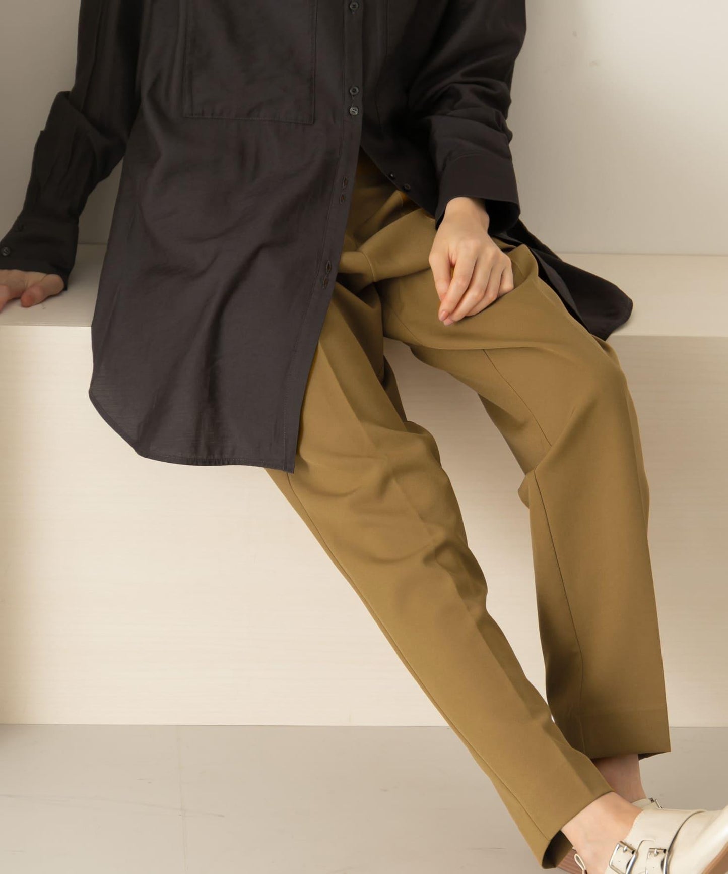 illi 單褶修身錐形褲