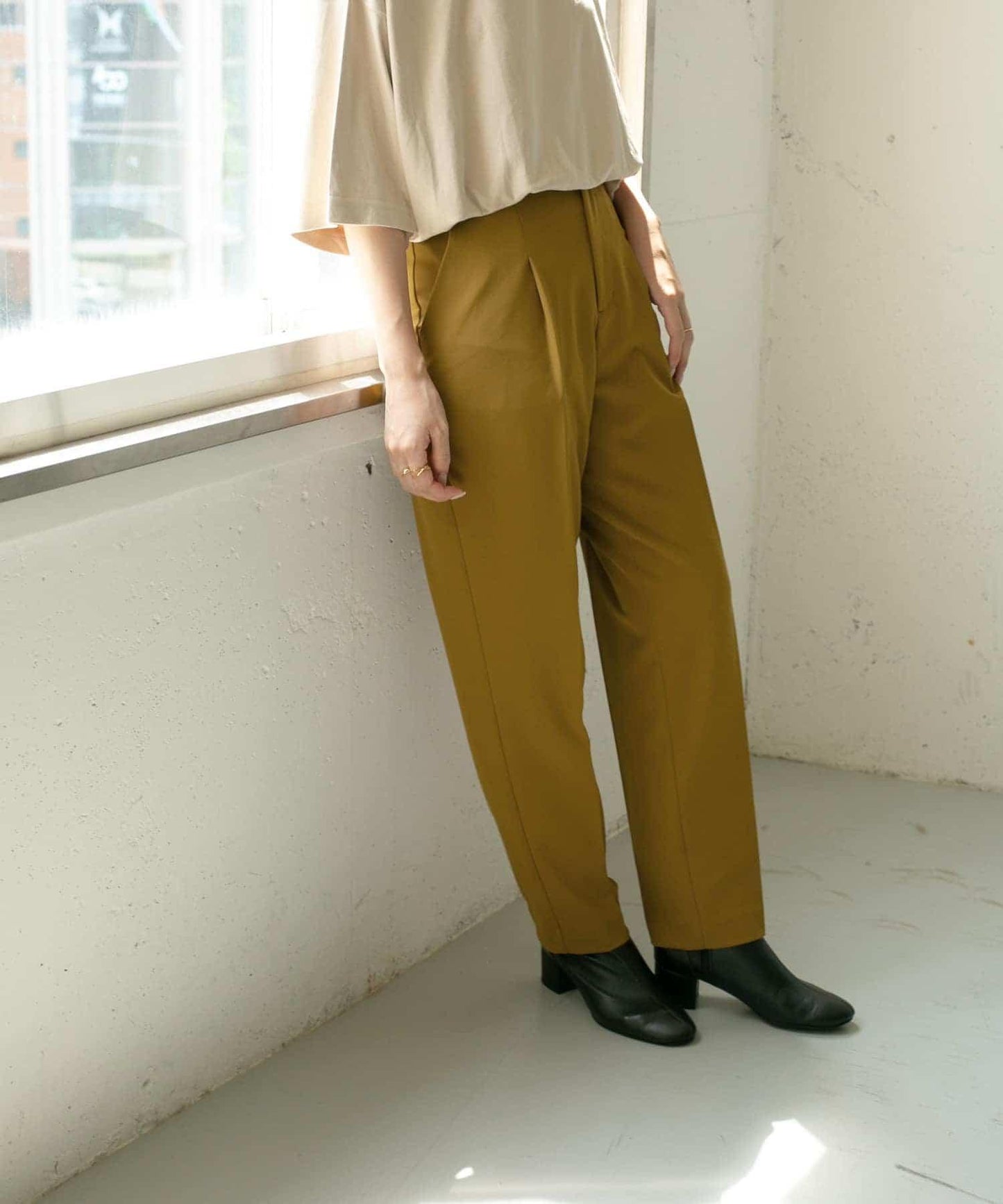 illi 單褶修身錐形褲