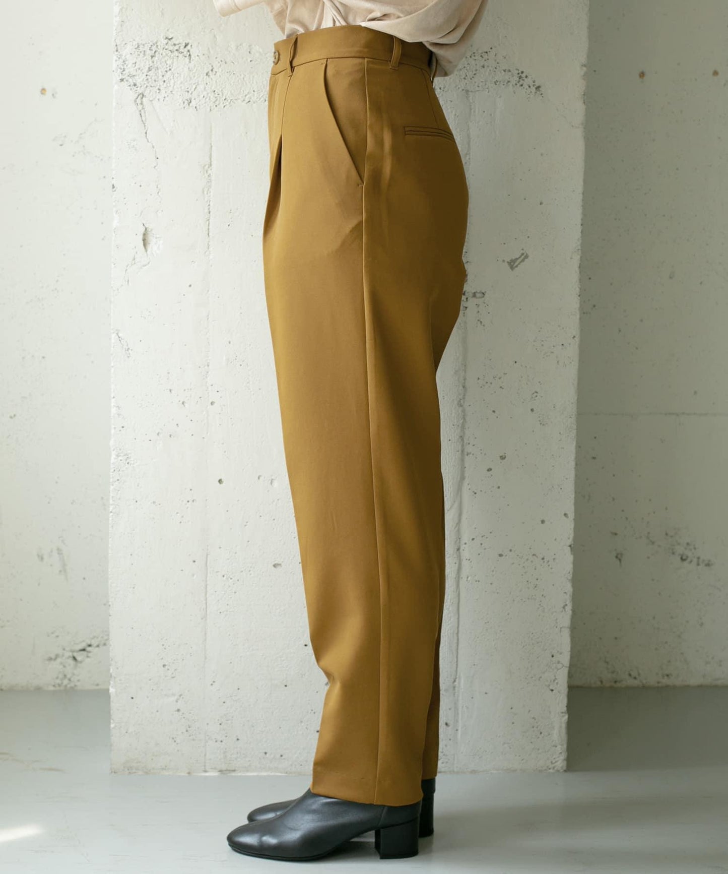 illi 單褶修身錐形褲