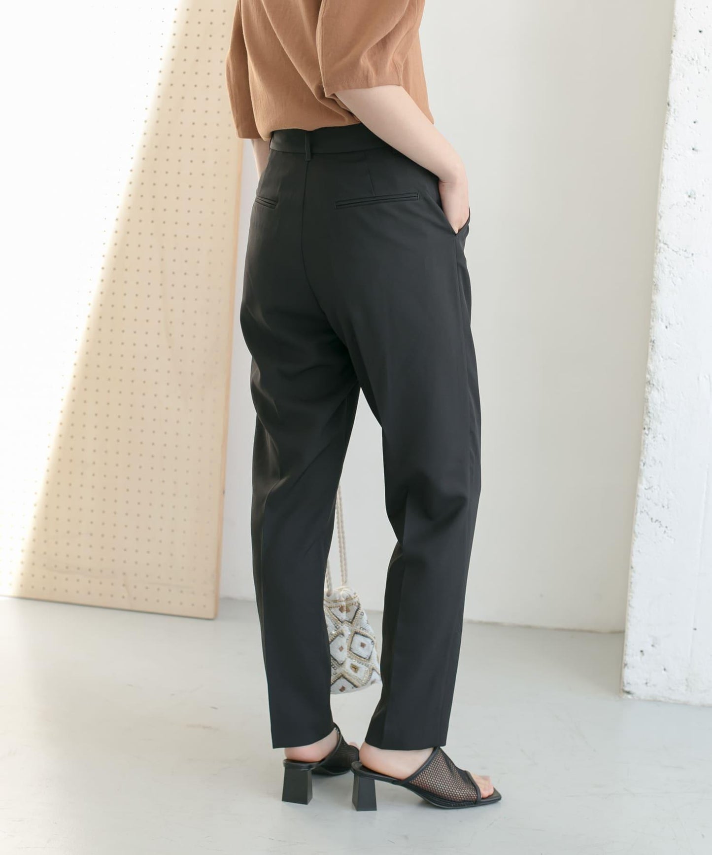 illi 單褶修身錐形褲