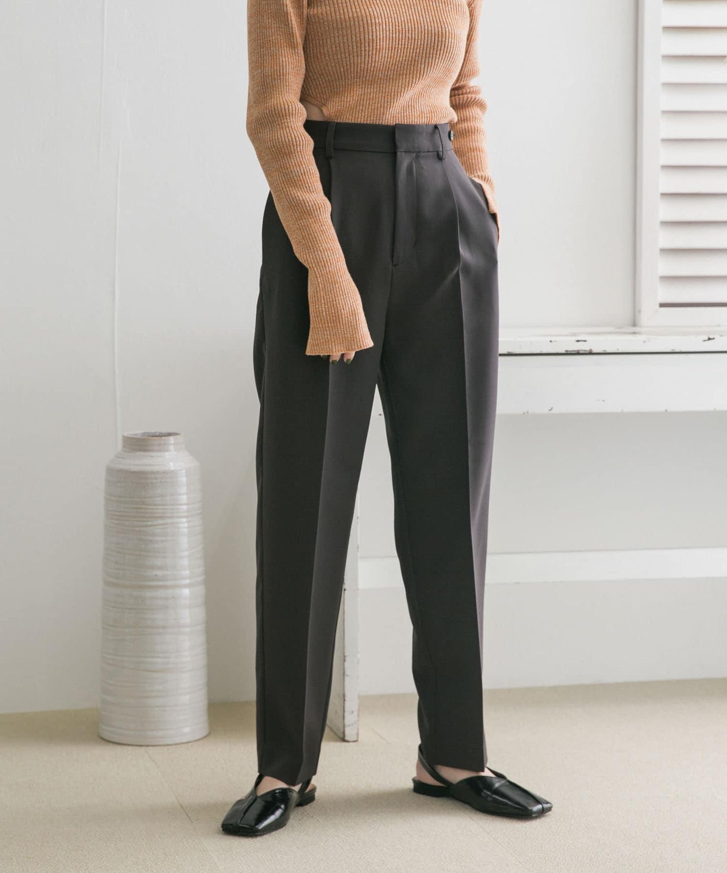 illi 單褶中線西裝褲