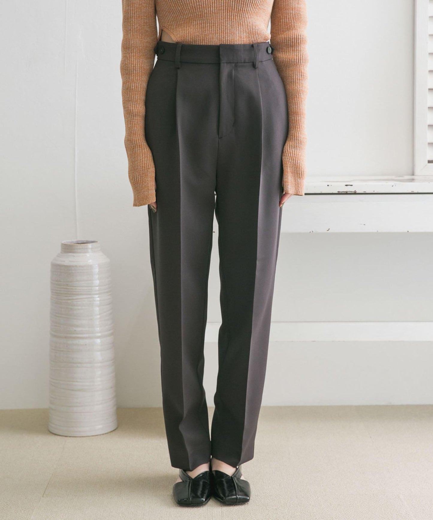 illi 單褶中線西裝褲