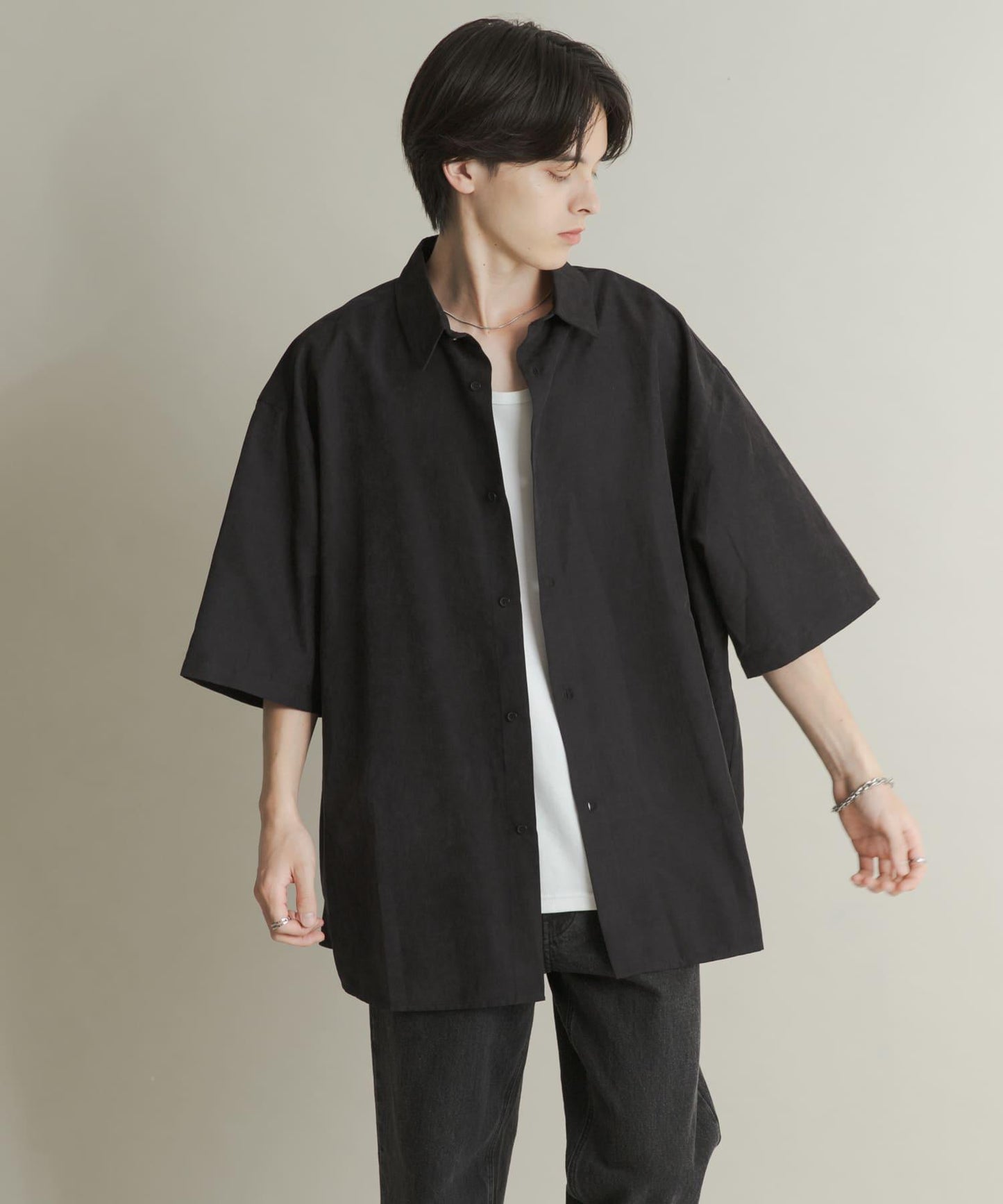 超寬鬆桃色緞面短袖襯衫