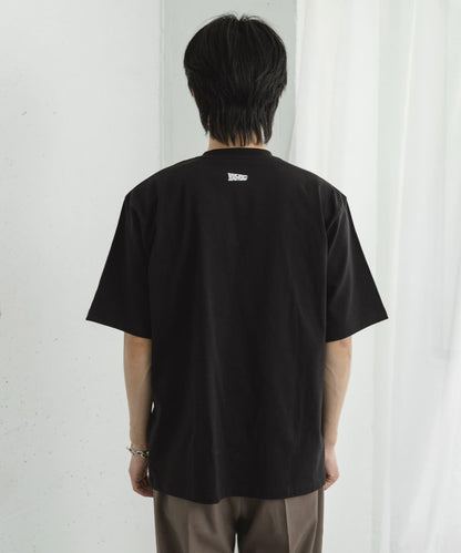 『聯名』SENSE OF PLACE×回到未來 圓領印花T恤 A