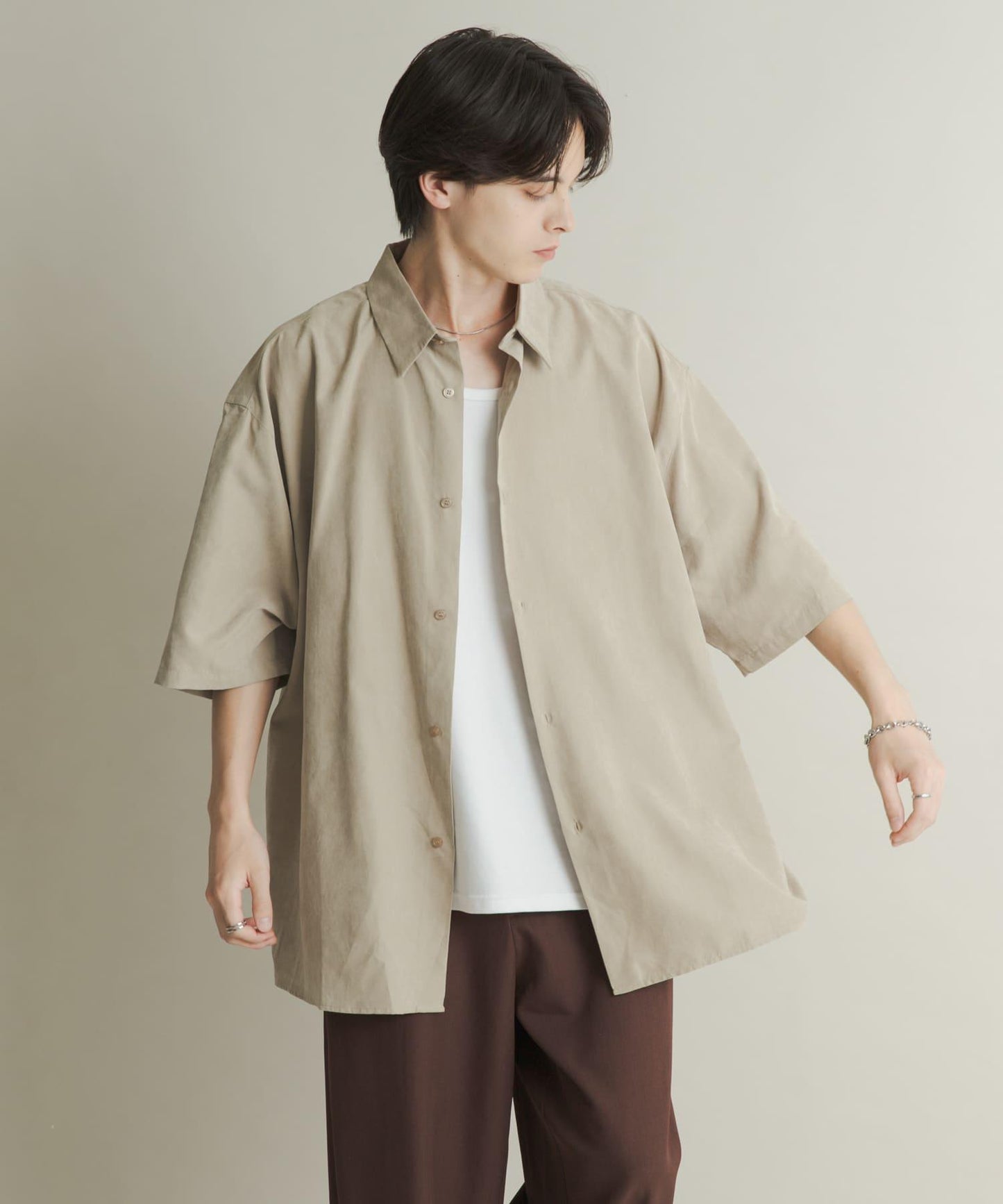 超寬鬆桃色緞面短袖襯衫