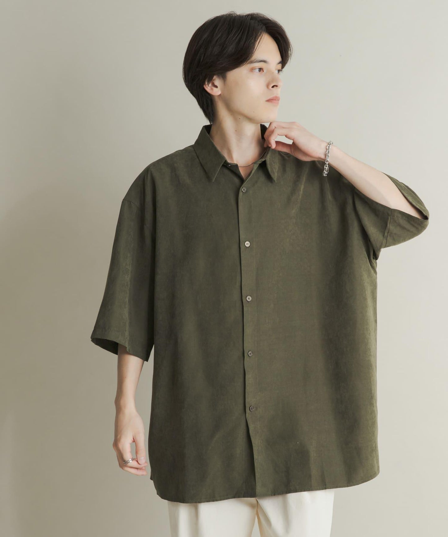 超寬鬆桃色緞面短袖襯衫