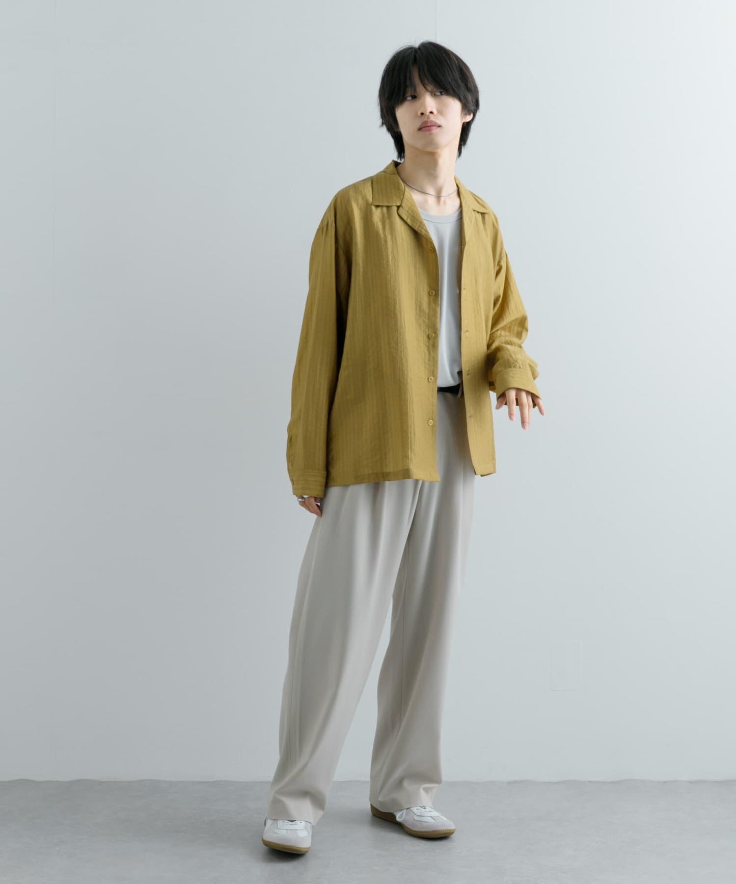 透視條紋開領襯衫