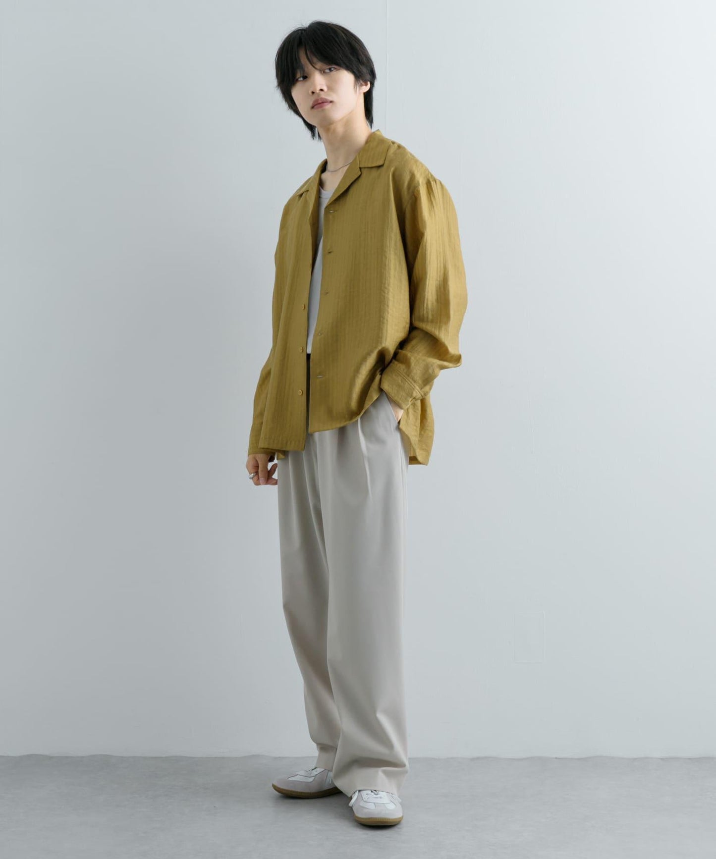 透視條紋開領襯衫