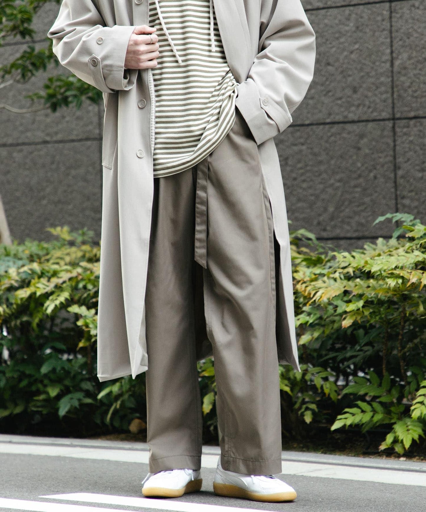 拼色系帶直筒褲