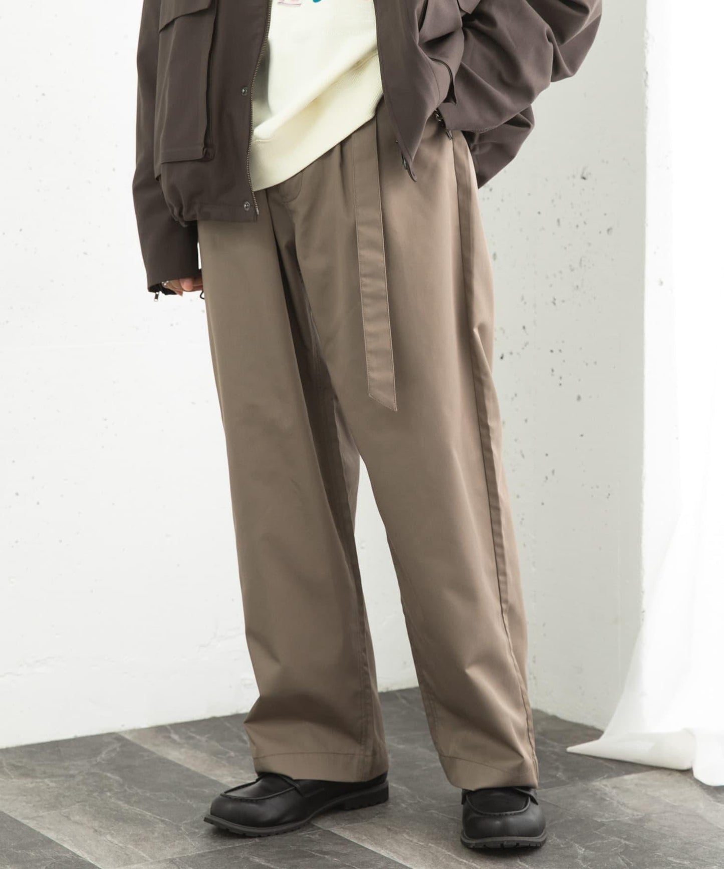 拼色系帶直筒褲