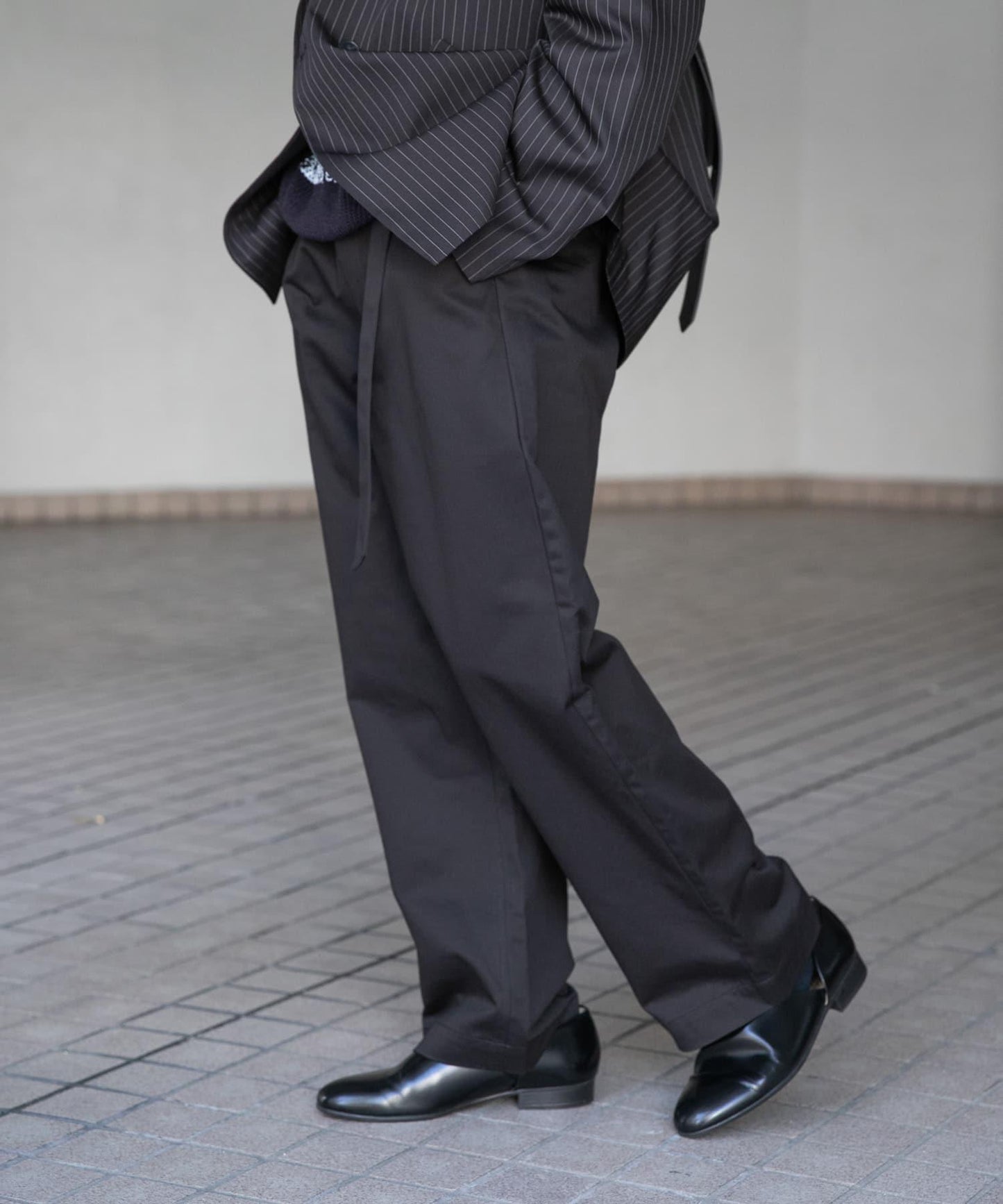 拼色系帶直筒褲