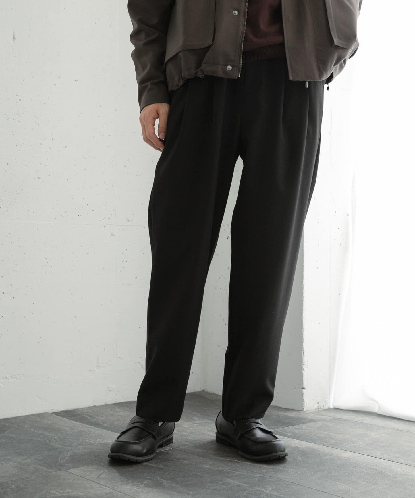 『イージーケア』雙褶錐形褲