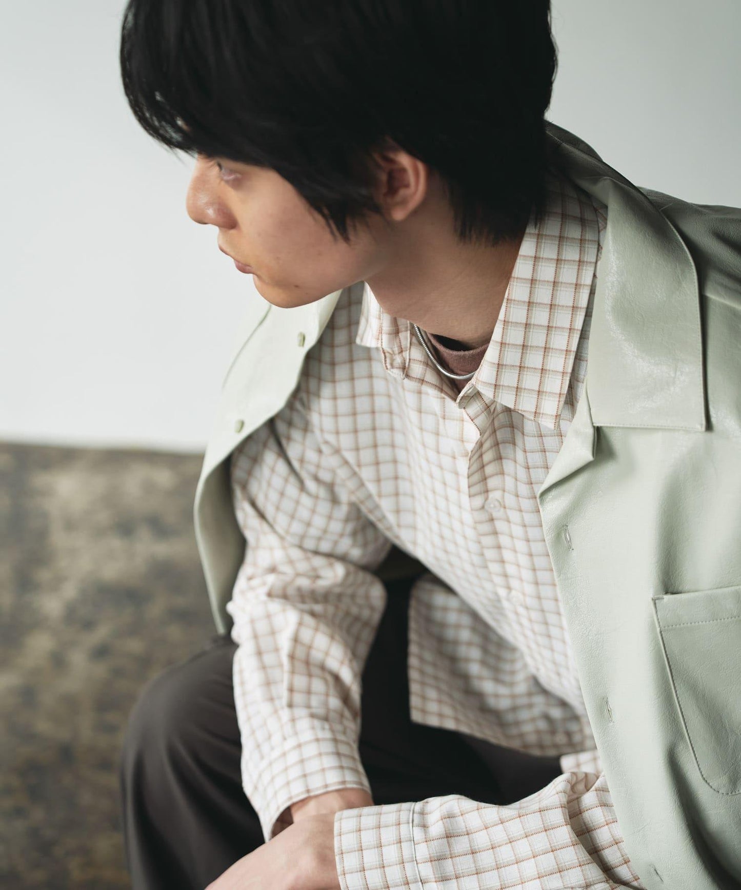 中性格紋寬鬆襯衫