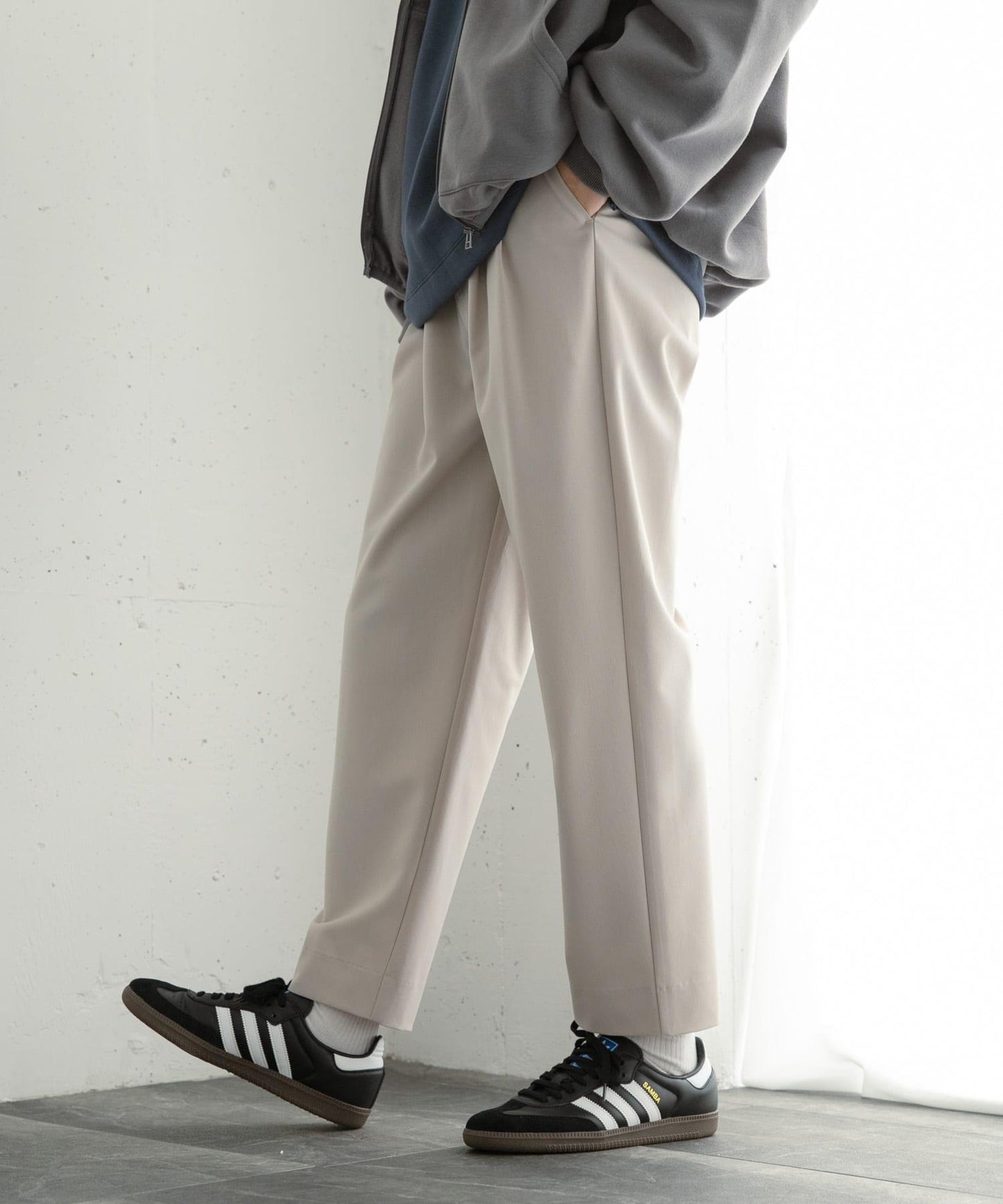 『イージーケア』雙褶錐形褲