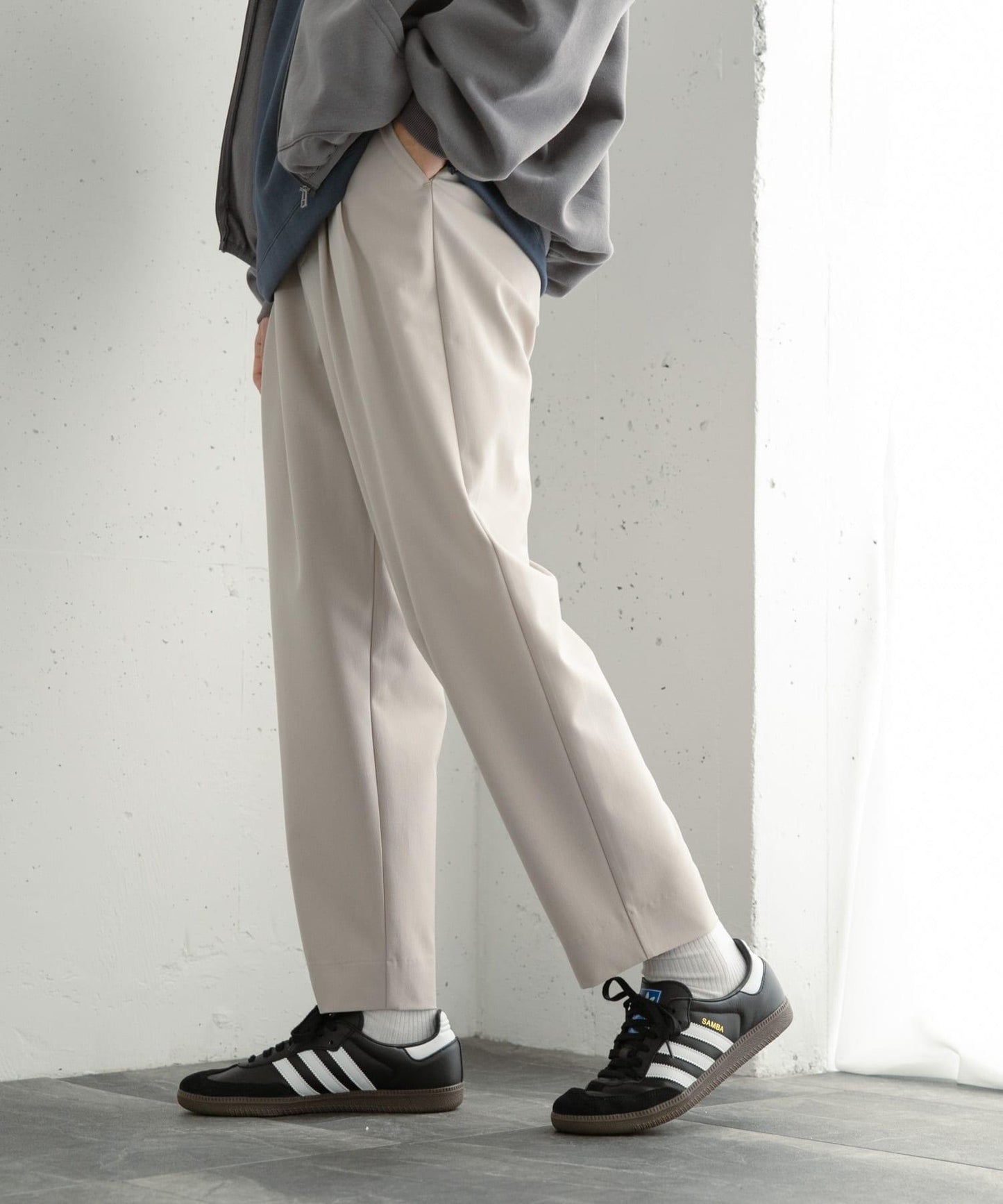 『イージーケア』雙褶錐形褲