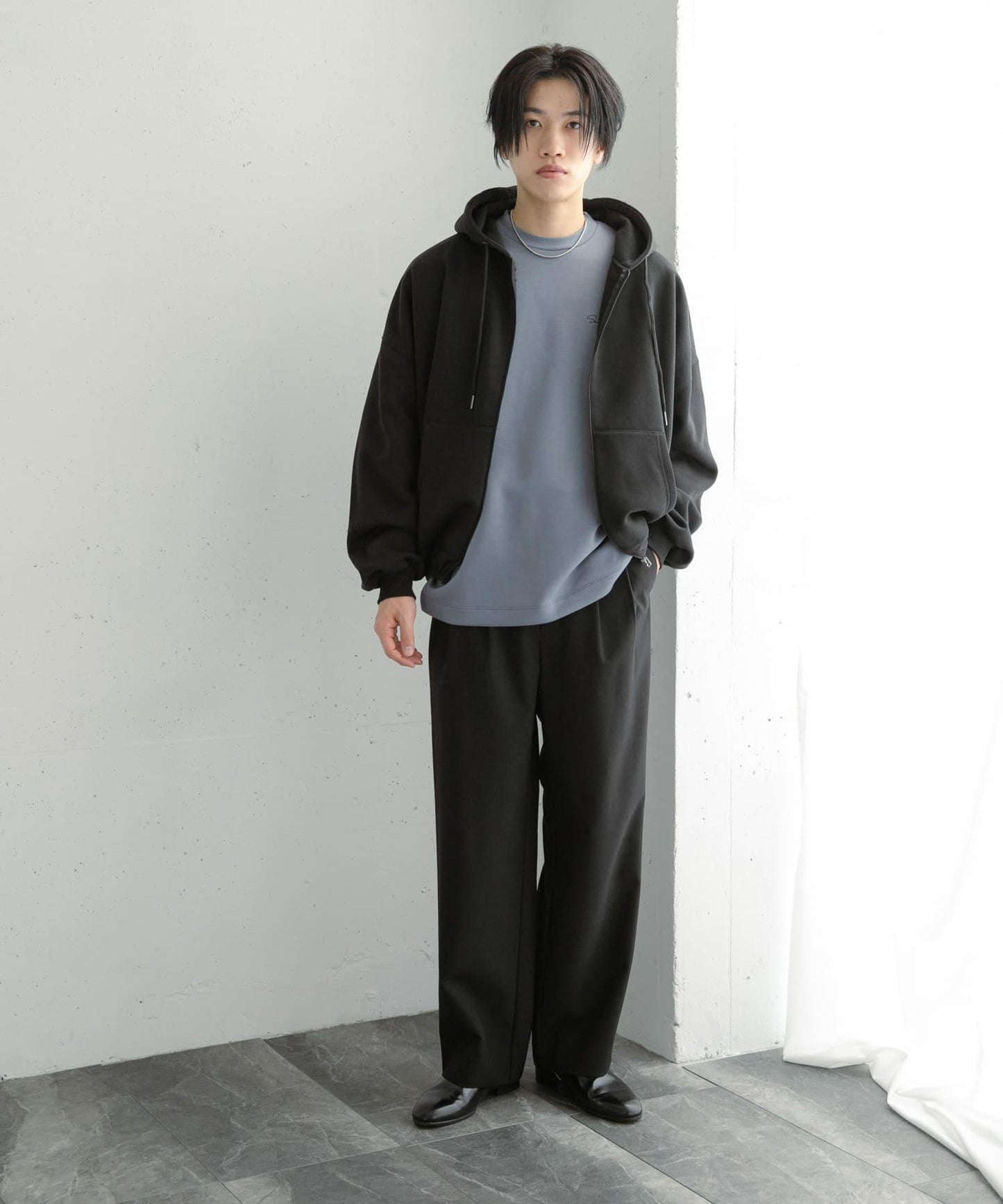 『イージーケア』雙褶寬鬆長褲