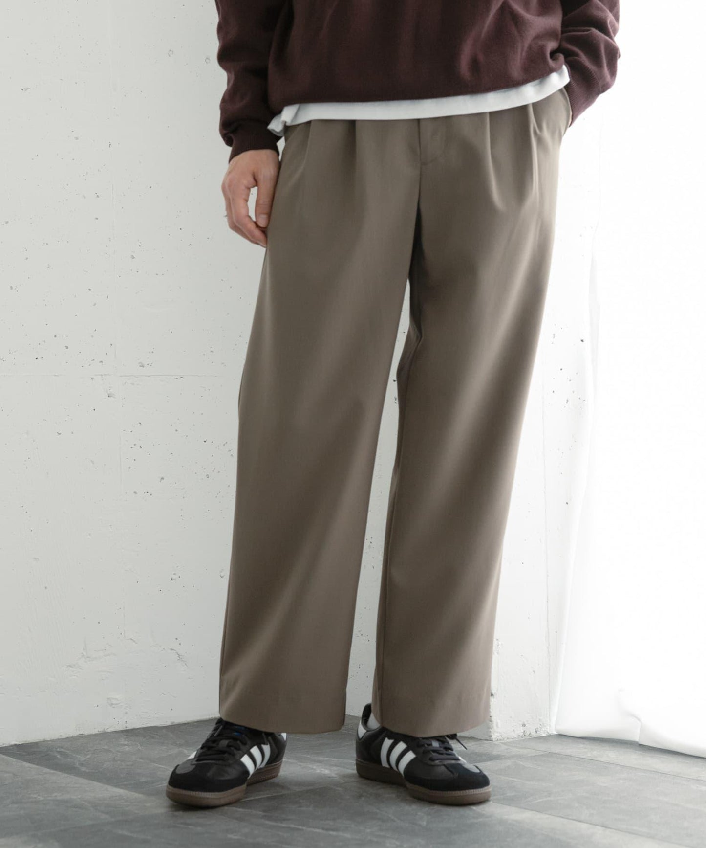 『イージーケア』雙褶寬鬆長褲