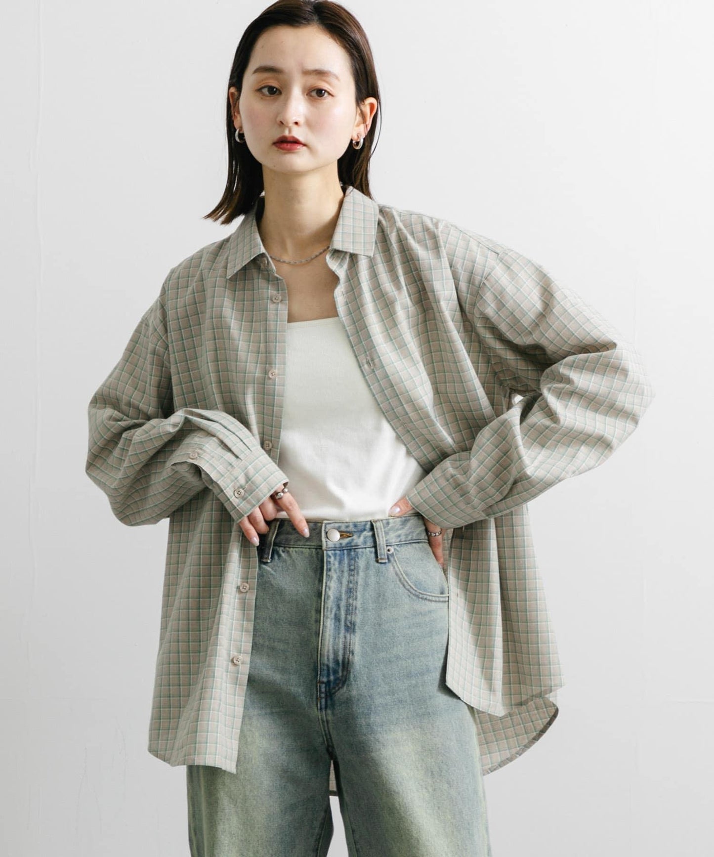 中性格紋寬鬆襯衫
