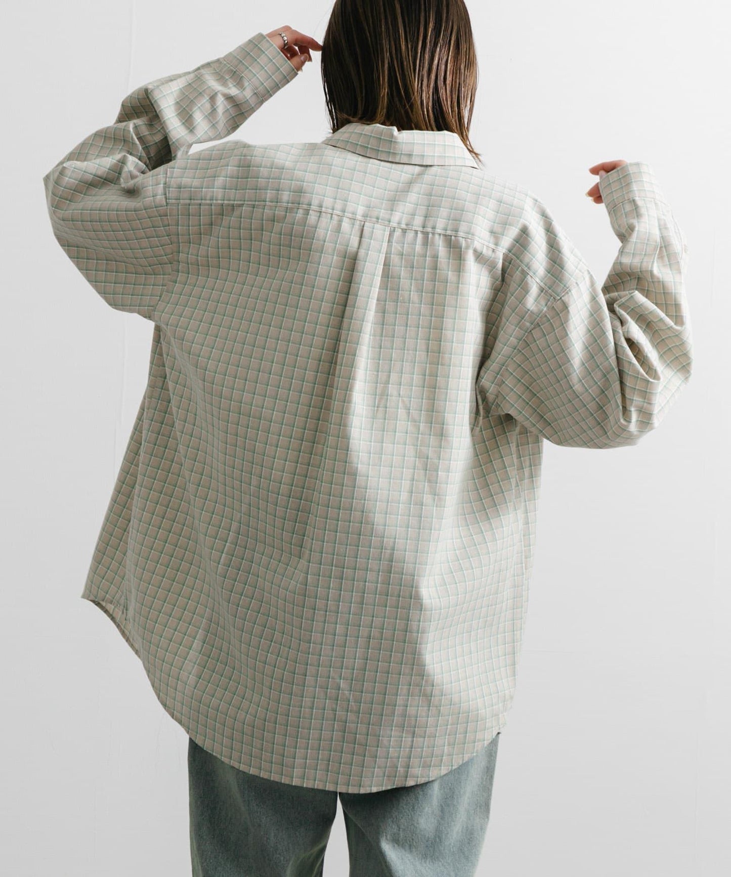 中性格紋寬鬆襯衫