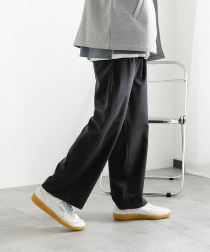 『イージーケア』雙褶寬鬆長褲