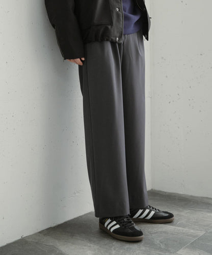 『イージーケア』雙褶寬鬆長褲