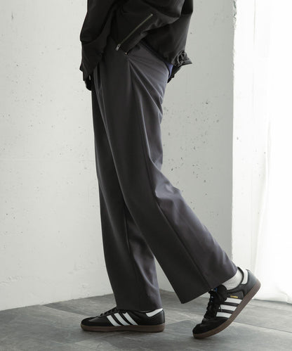 『イージーケア』雙褶寬鬆長褲