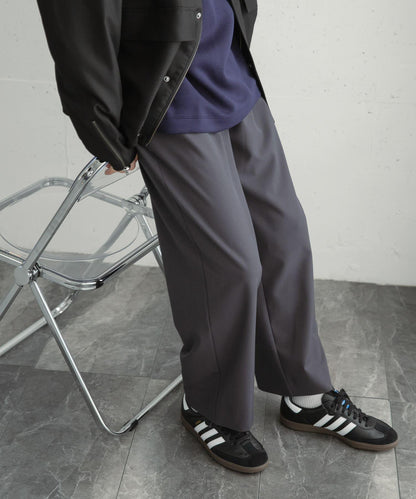 『イージーケア』雙褶寬鬆長褲