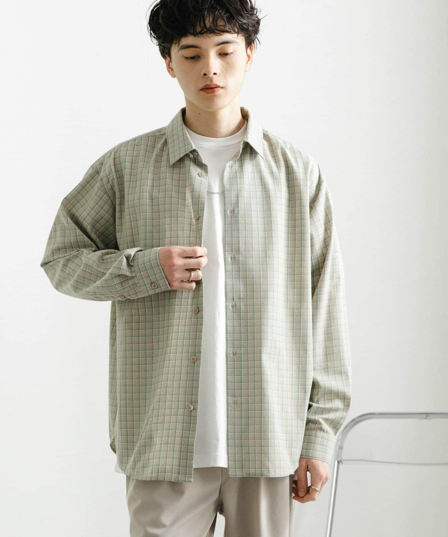 中性格紋寬鬆襯衫