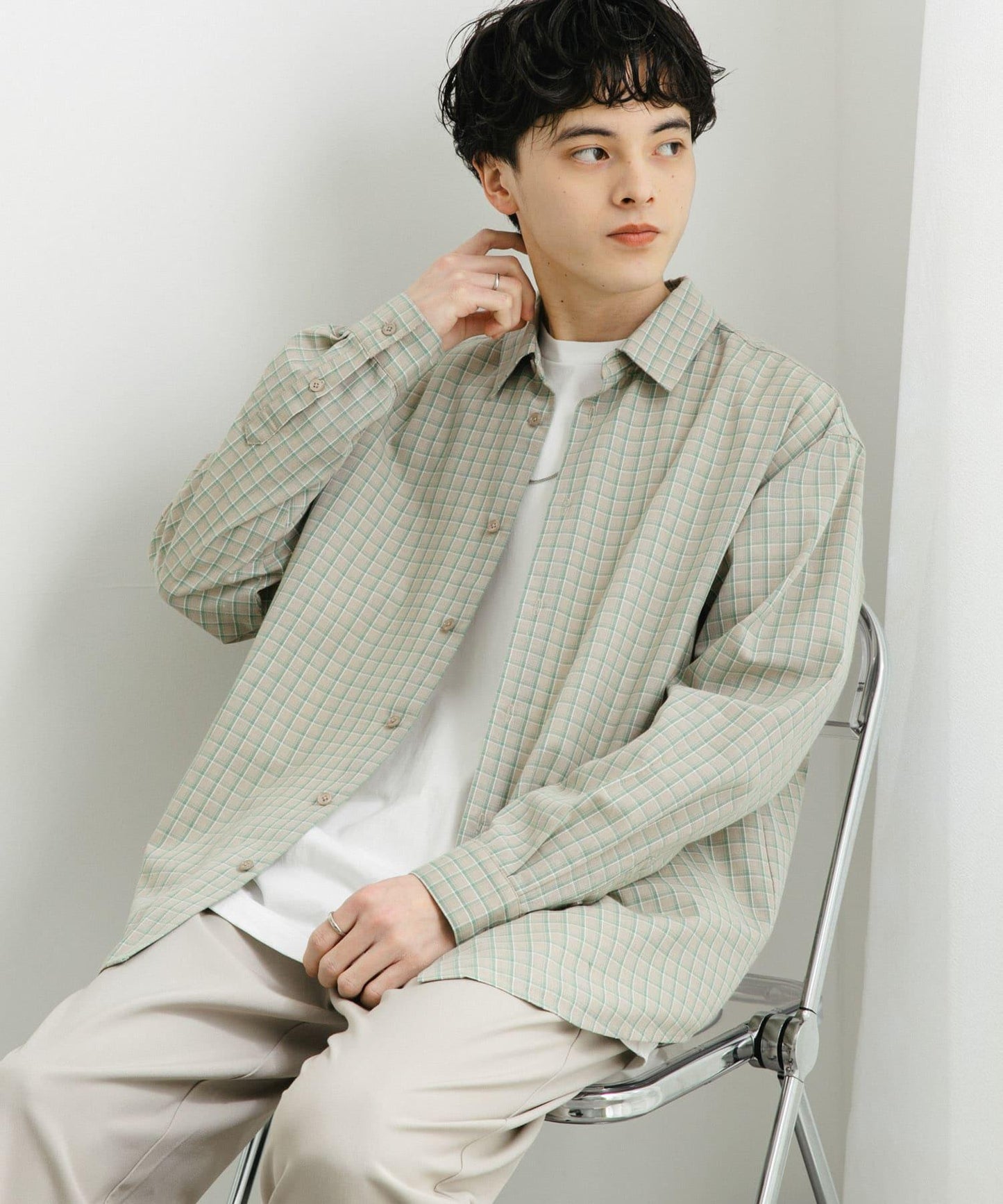 中性格紋寬鬆襯衫