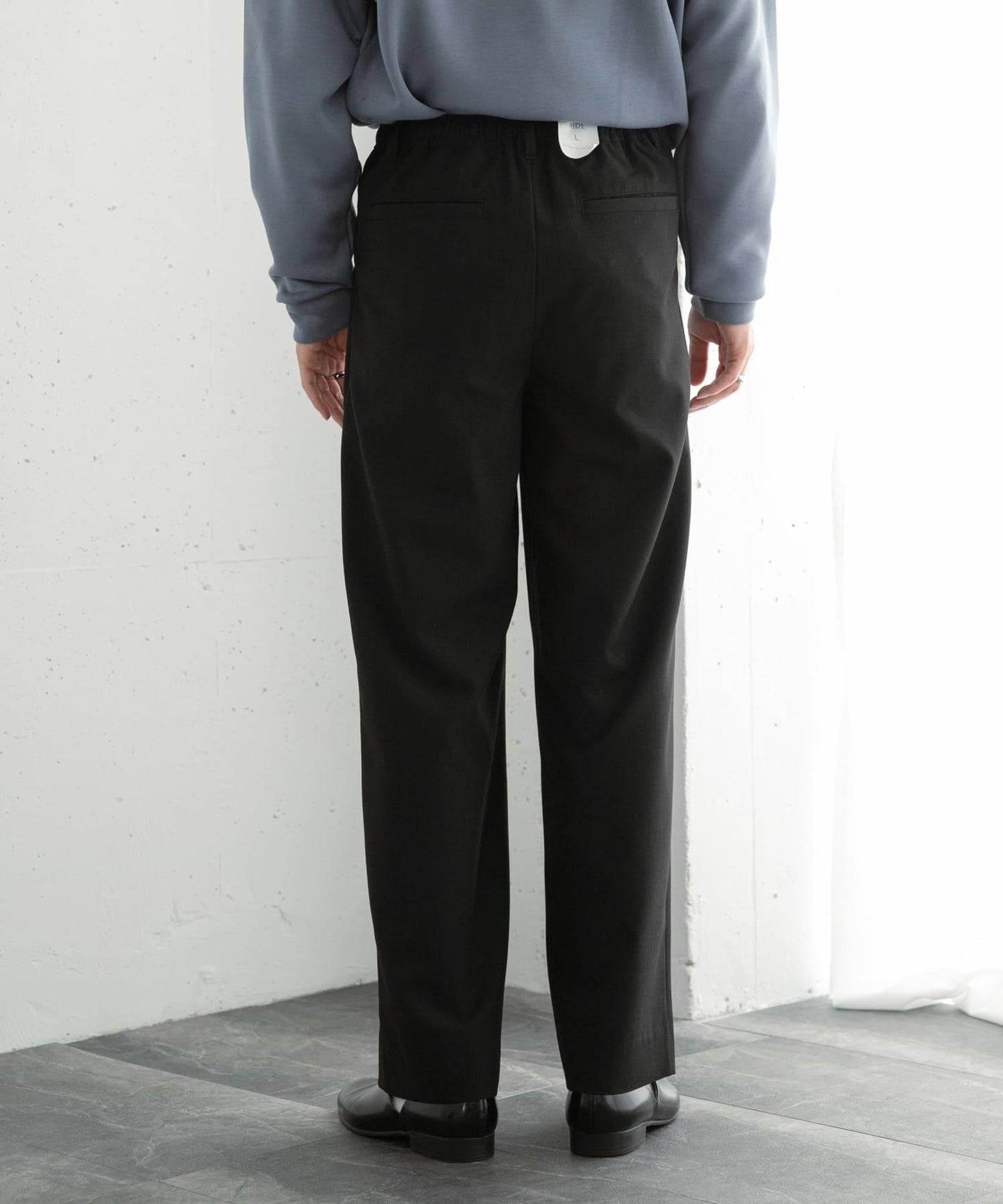 『イージーケア』雙褶寬鬆長褲