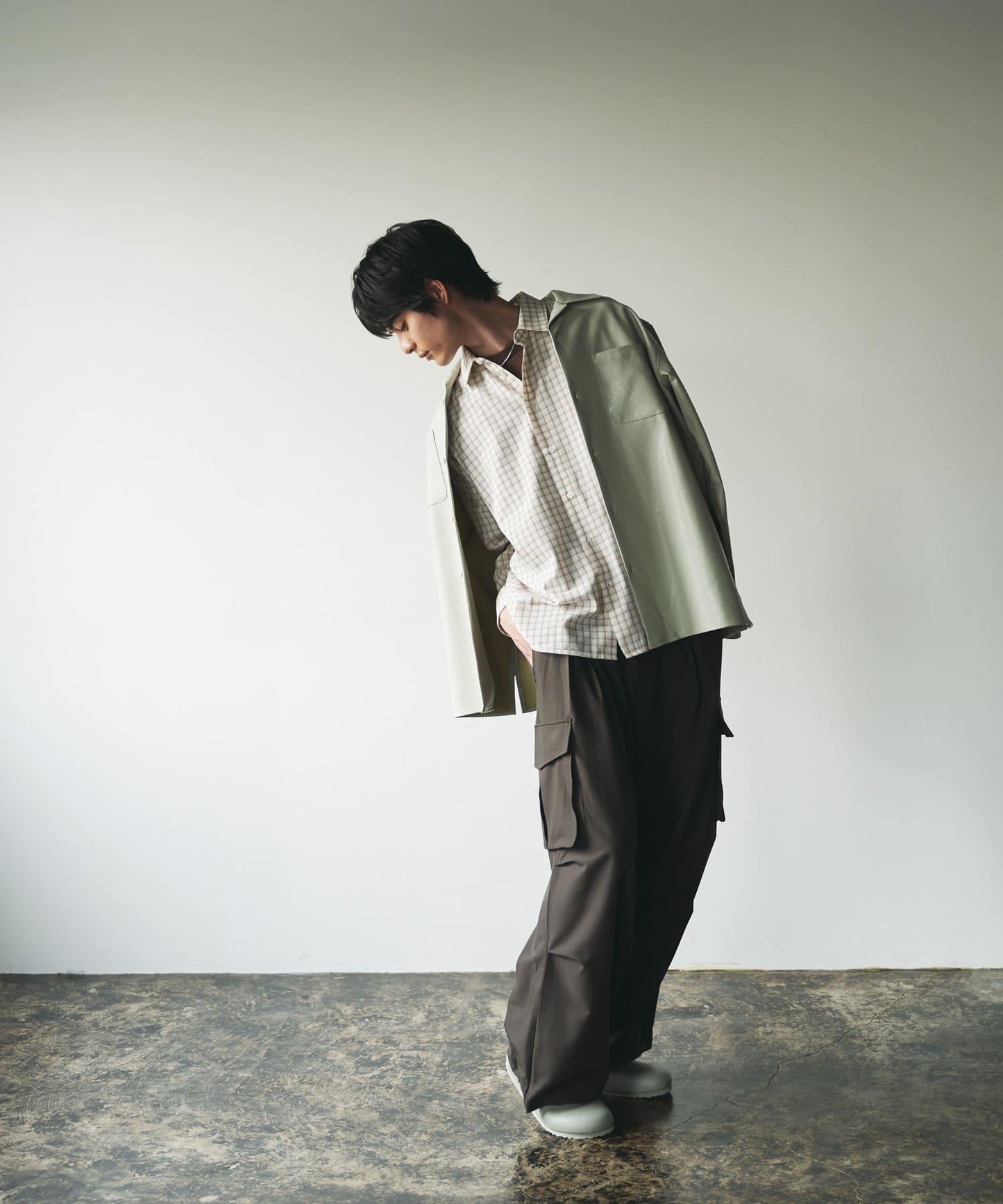 中性格紋寬鬆襯衫