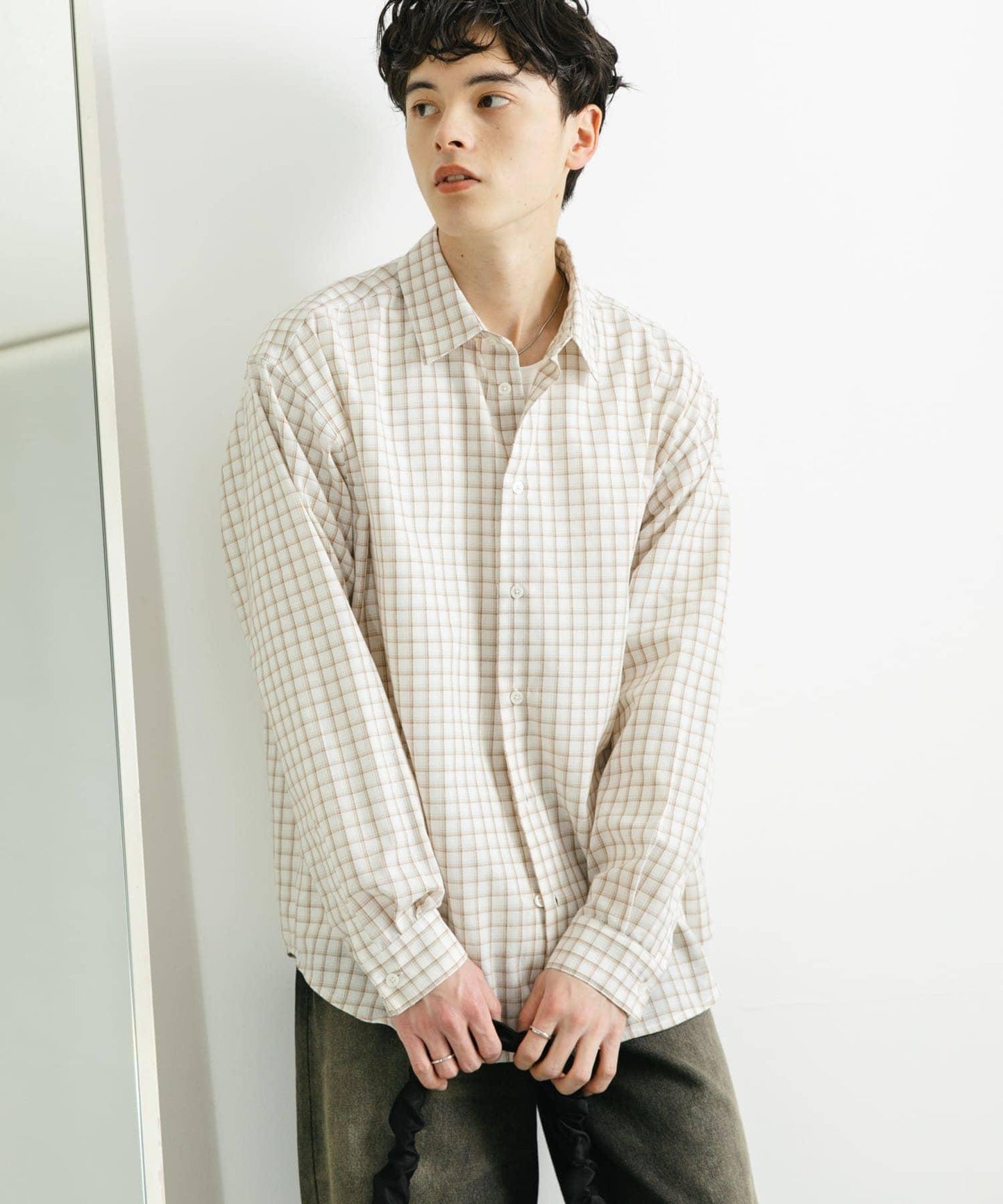 中性格紋寬鬆襯衫