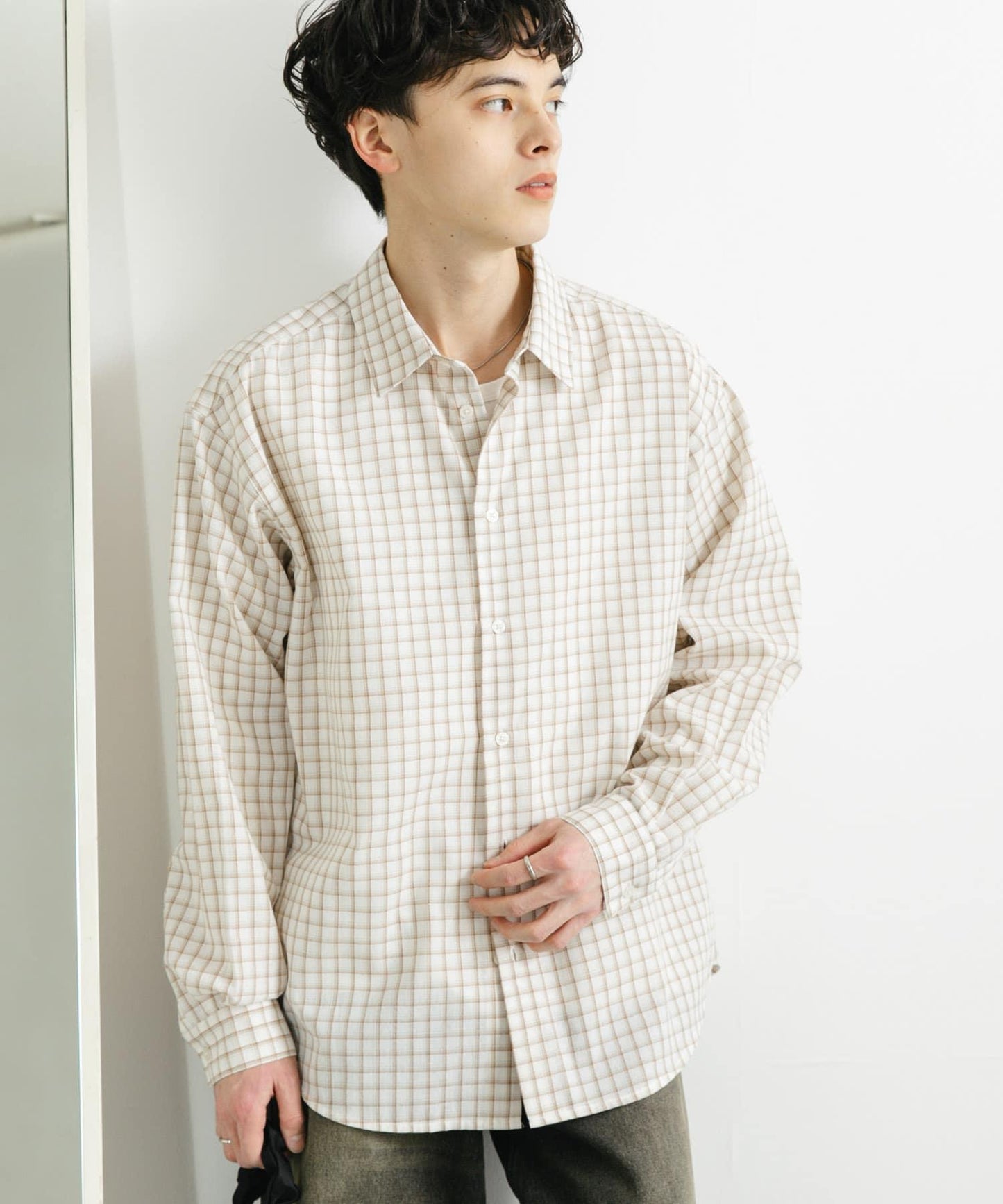 中性格紋寬鬆襯衫