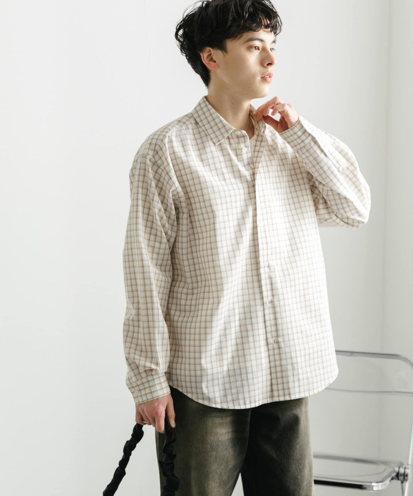 中性格紋寬鬆襯衫