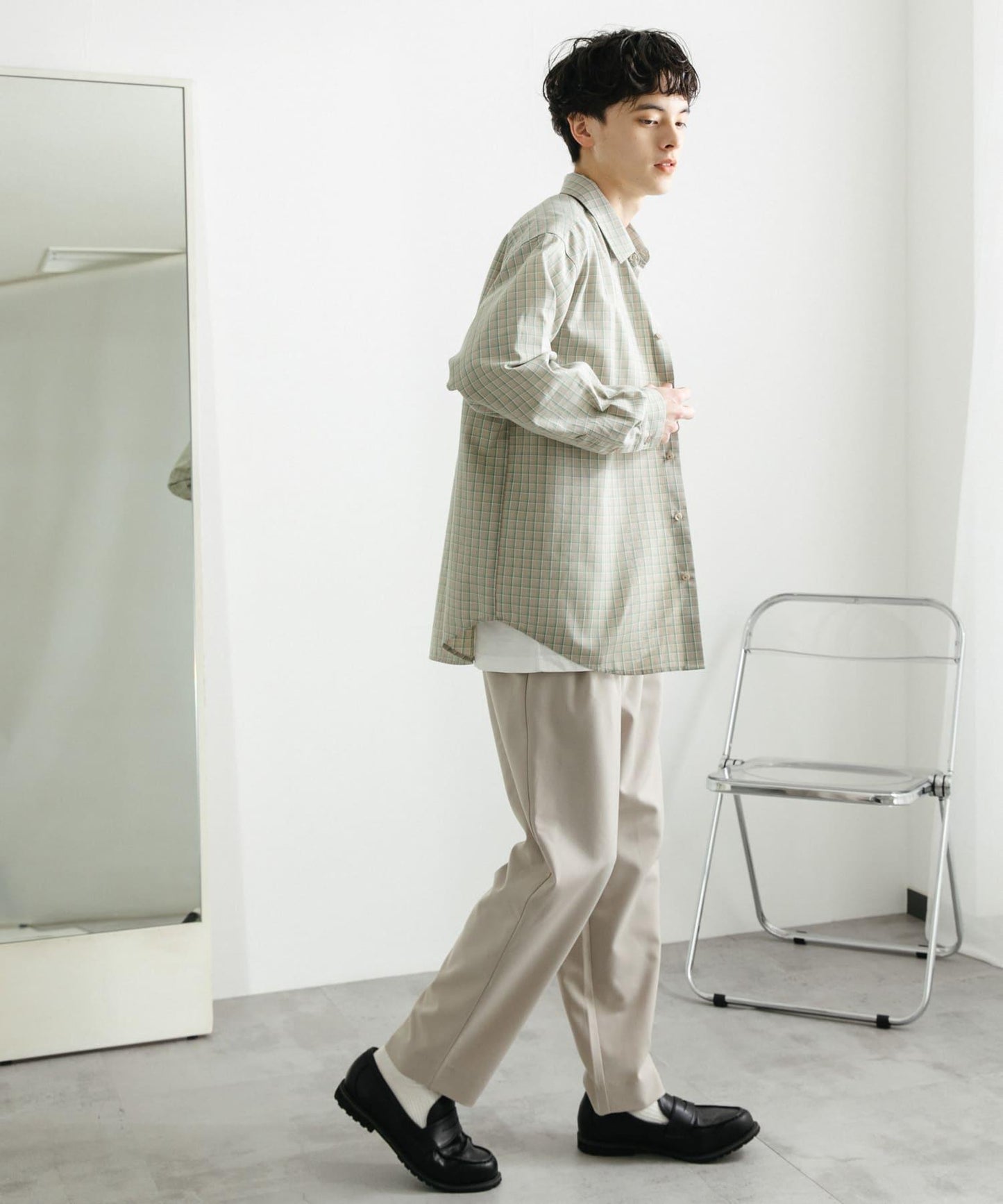 中性格紋寬鬆襯衫