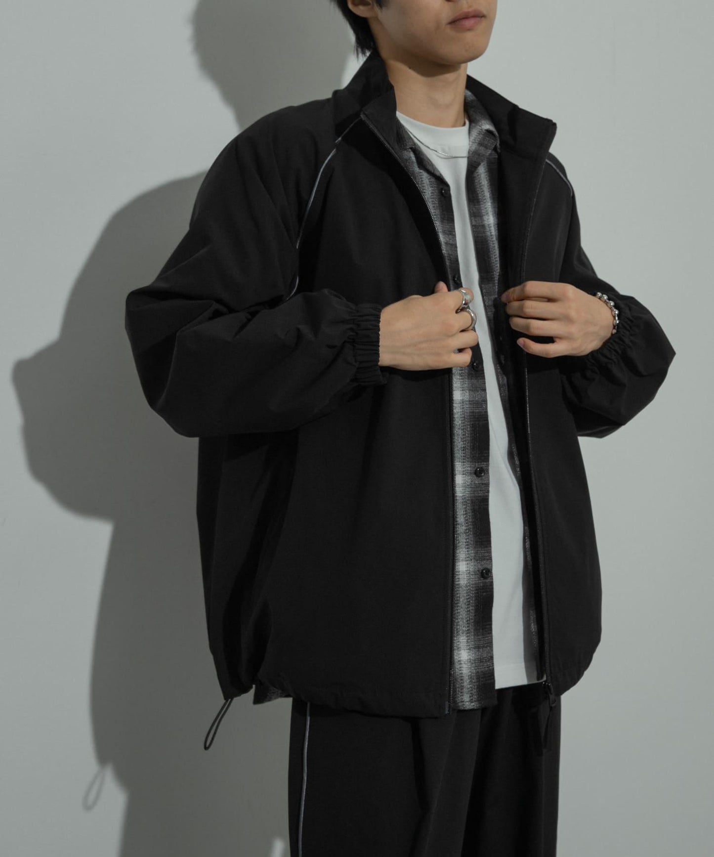 可搭配套裝管道裝飾立領夾克