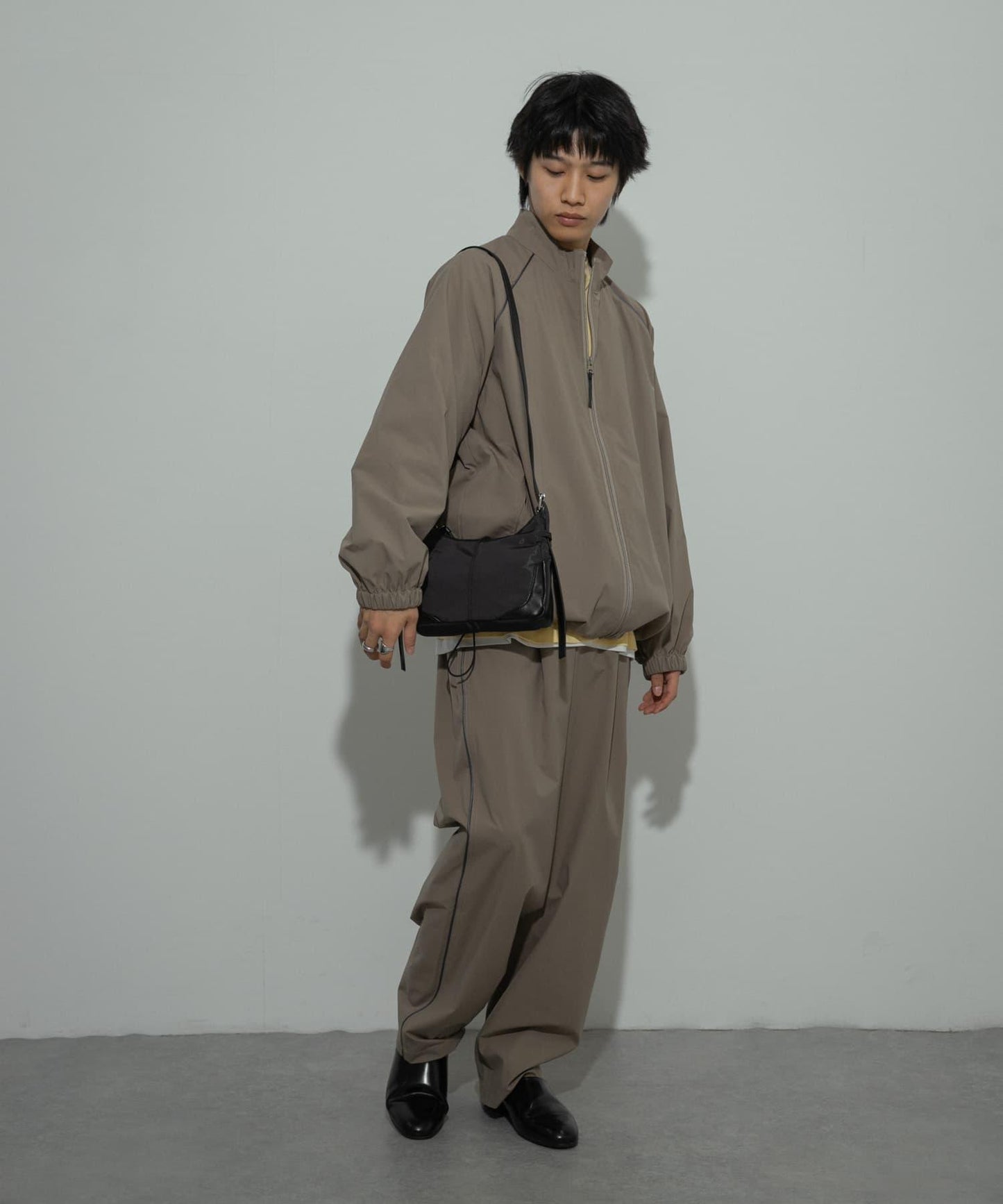 可搭配套裝管道裝飾立領夾克