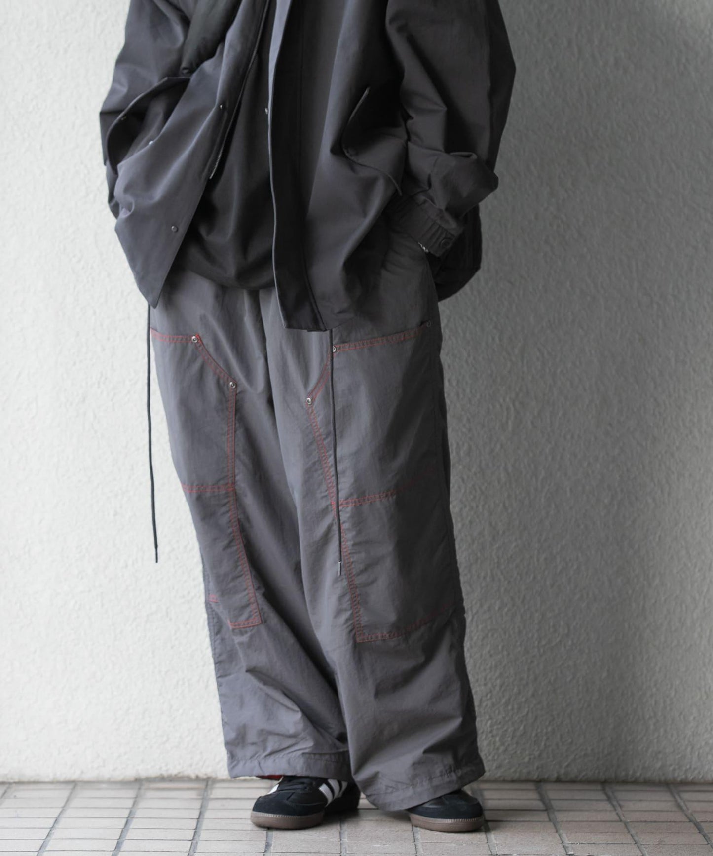 雙色拼接雙膝長褲