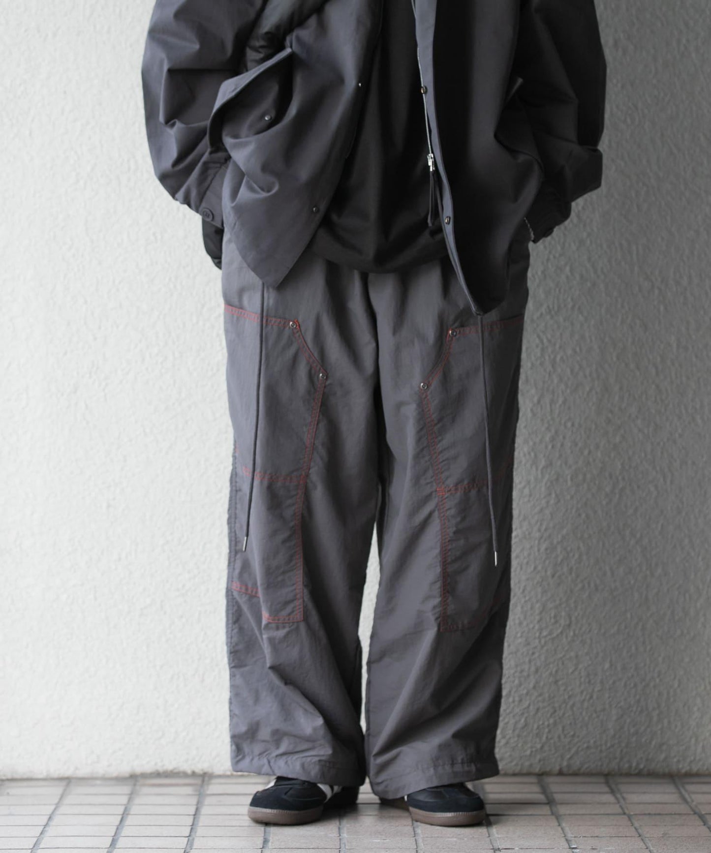 雙色拼接雙膝長褲