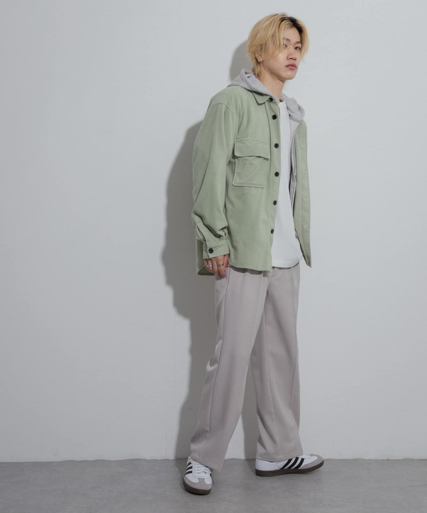 抓絨翻蓋寬鬆襯衫