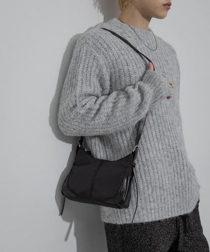 毛邊圓領針織衫