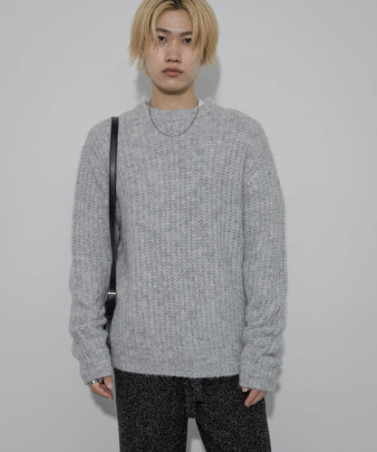 毛邊圓領針織衫