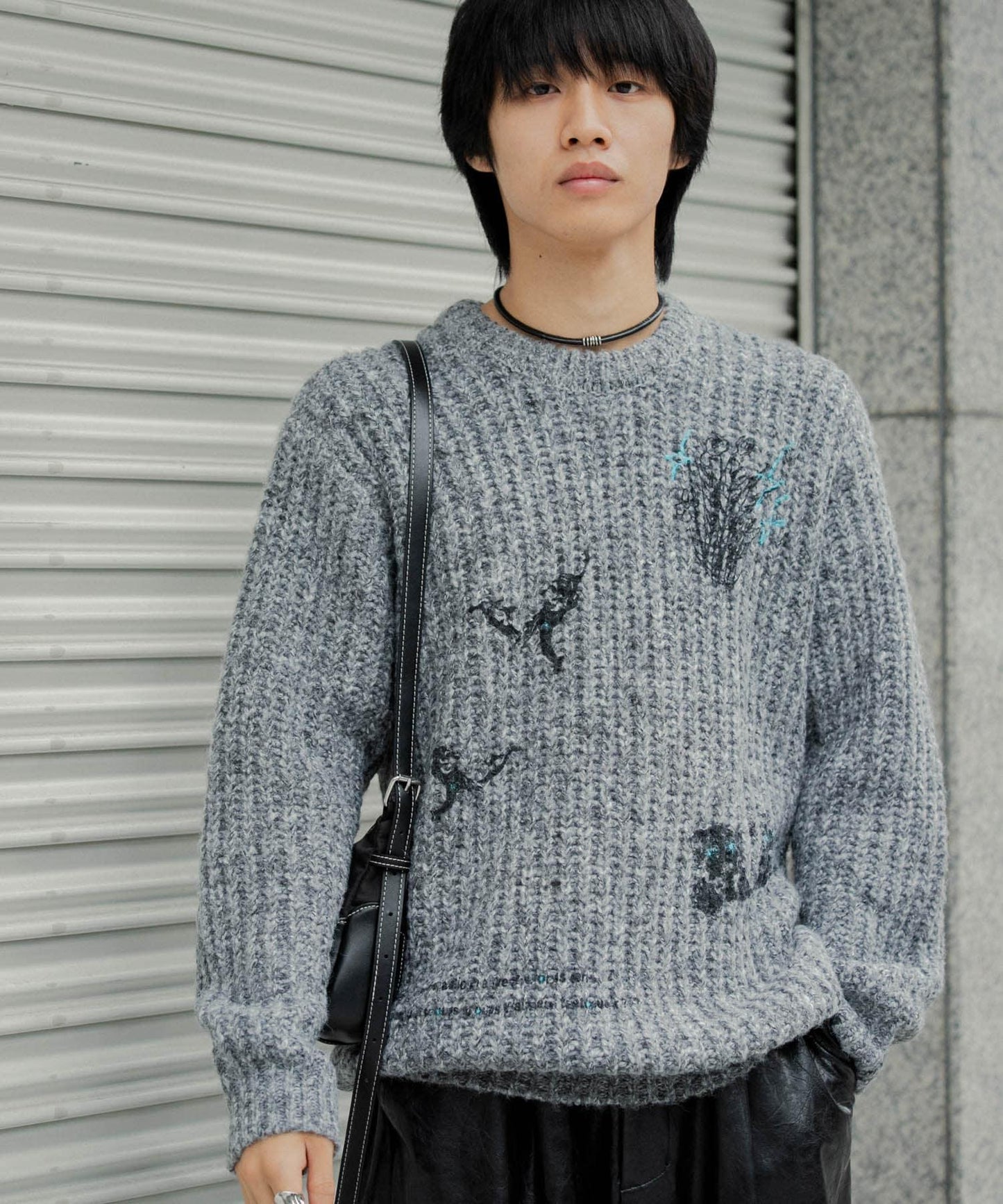 圖案印花寬鬆圓領針織衫