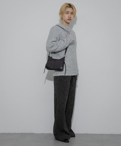 毛邊圓領針織衫