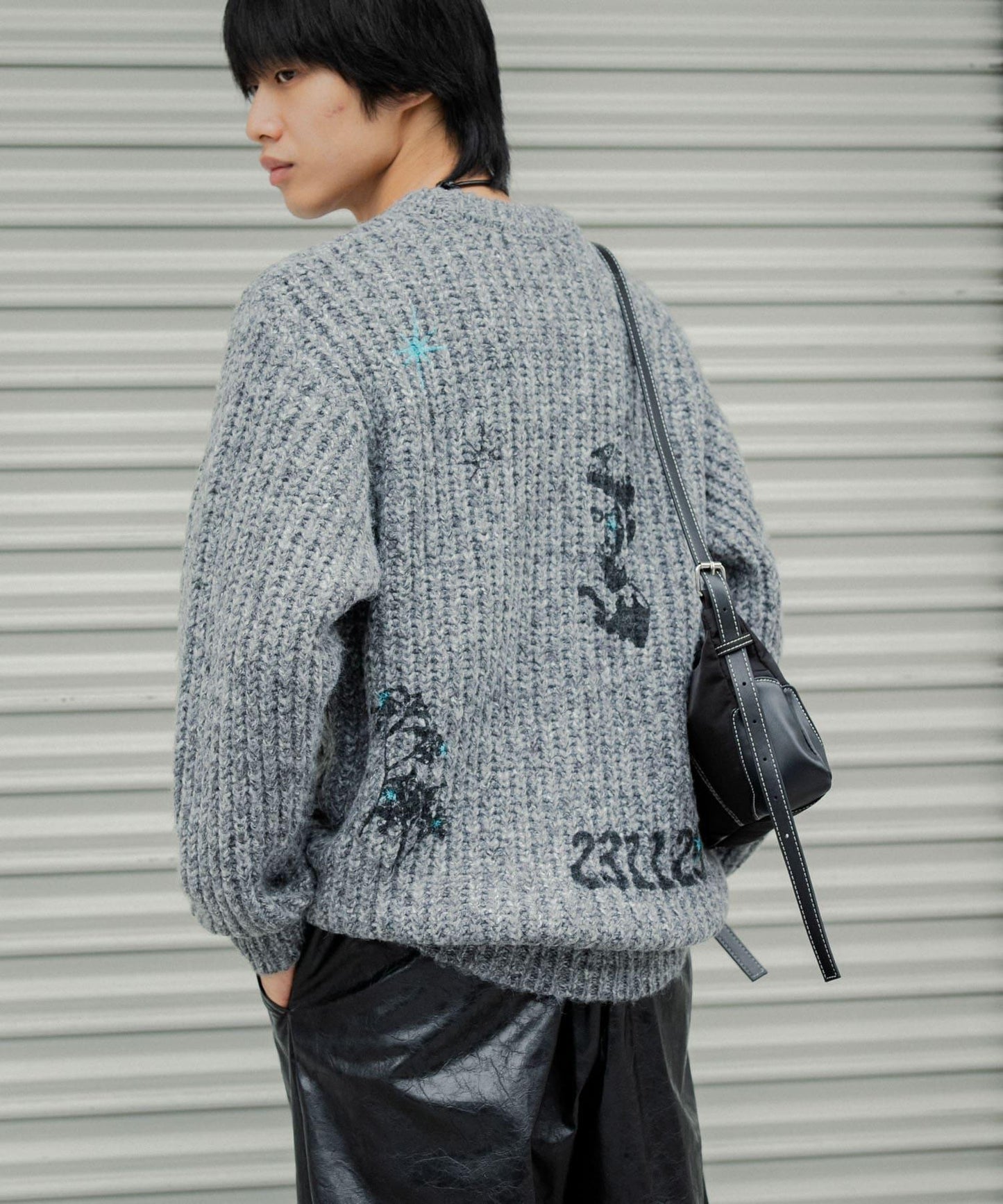 圖案印花寬鬆圓領針織衫