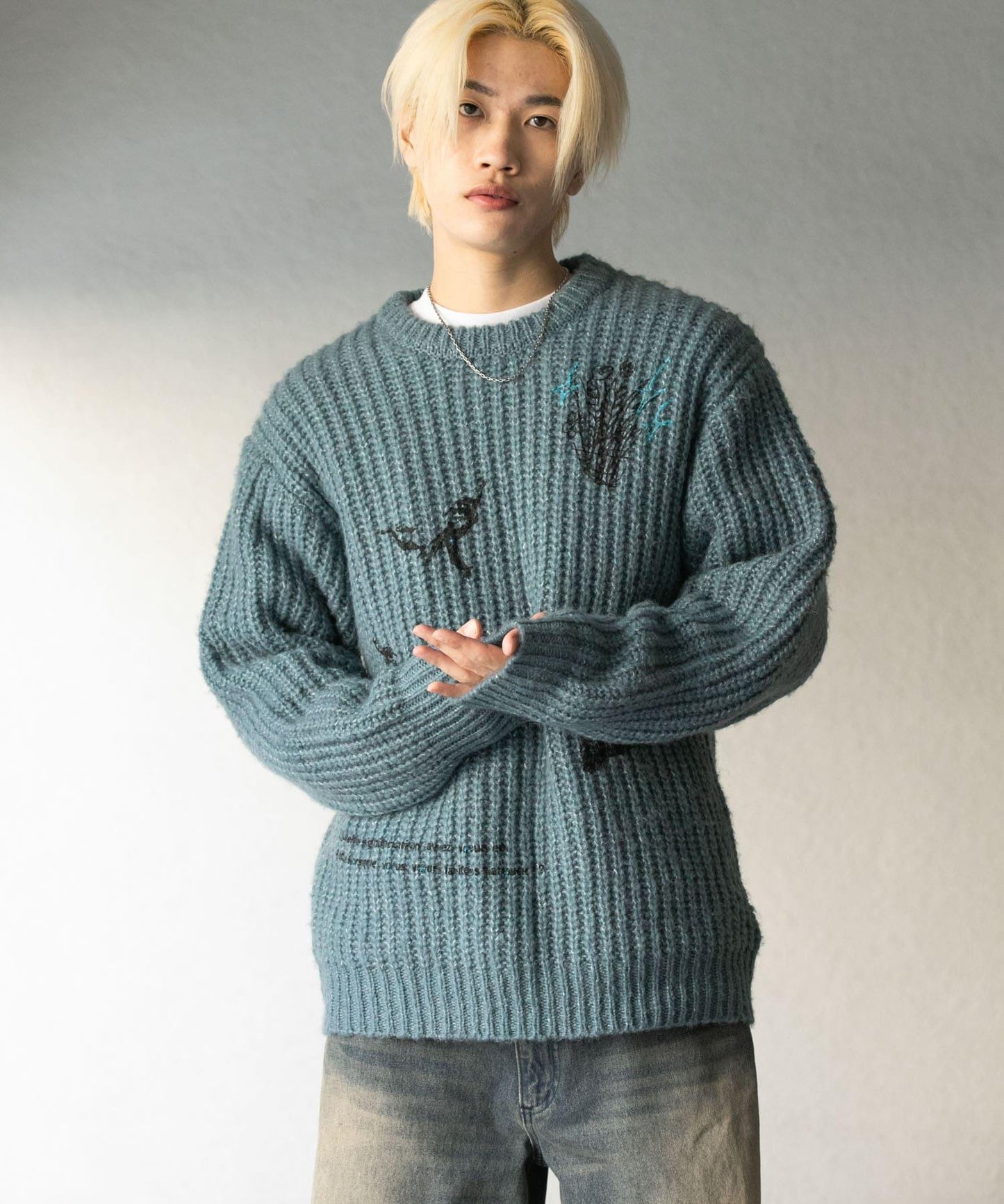 圖案印花寬鬆圓領針織衫