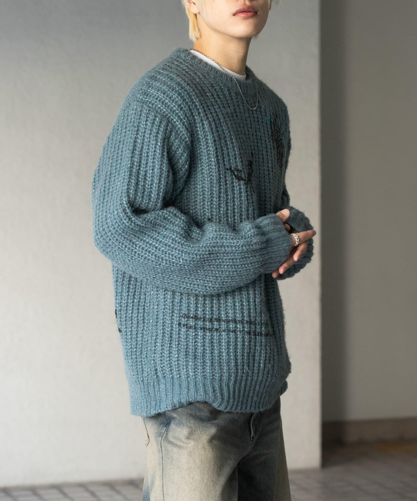 圖案印花寬鬆圓領針織衫