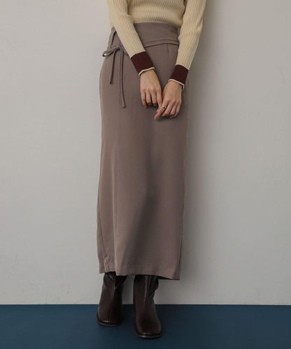 不對稱翻邊鉛筆裙