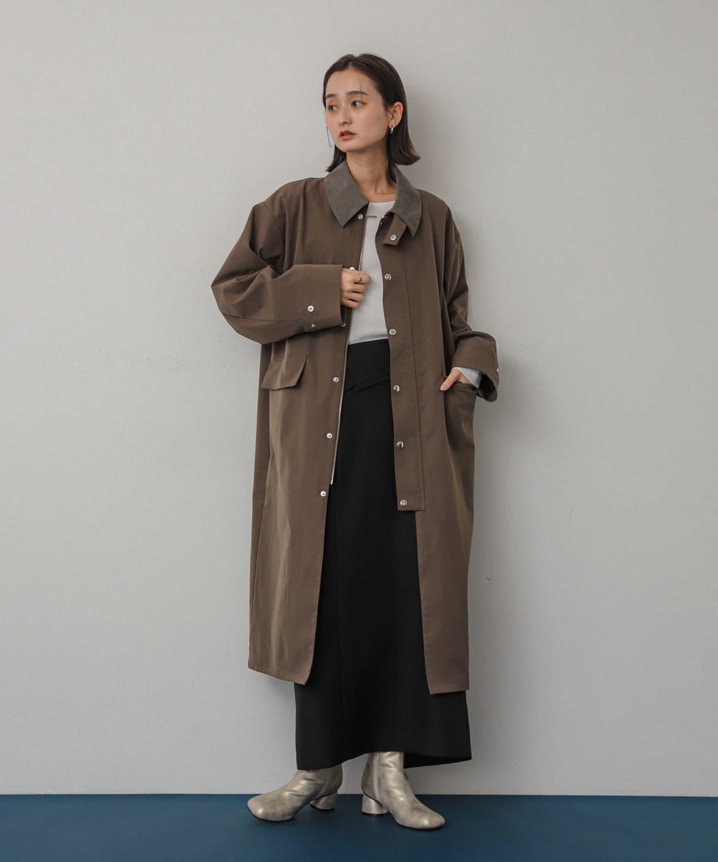 不對稱翻邊鉛筆裙