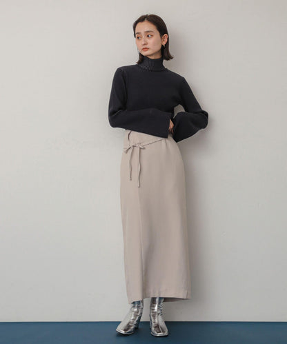 不對稱翻邊鉛筆裙